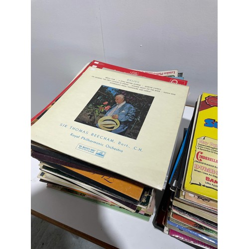 60 - QTY OF MIXED ARTIST AND MUSIC LPS