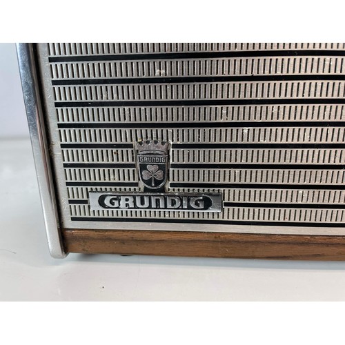 93 - RETRO GRUNDIG RADIO