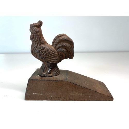 126 - CAST METAL COCKEREL DOOR STOP