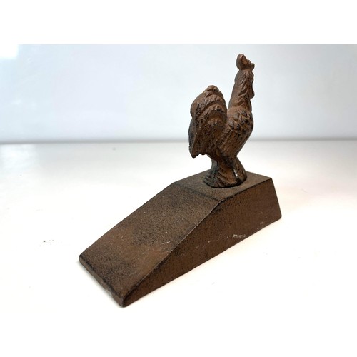 126 - CAST METAL COCKEREL DOOR STOP