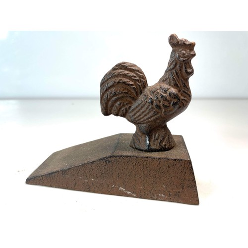 126 - CAST METAL COCKEREL DOOR STOP