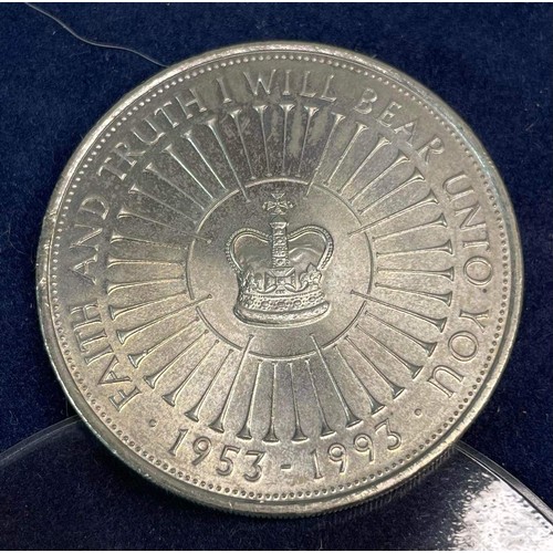 138 - QUEENS HEAD£5 COIN 1953 / 93