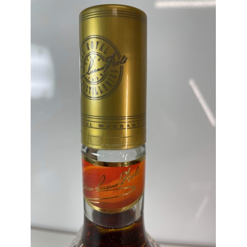 207 - BOTTLE OF BOLS APRICOT BRANDY