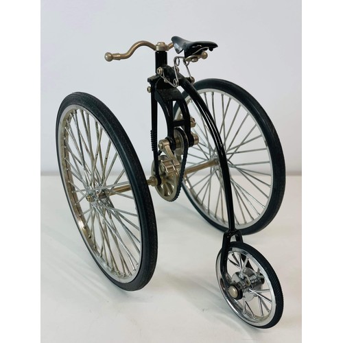 172 - SMALL WORKING MODEL OF A PENNY FARTHING