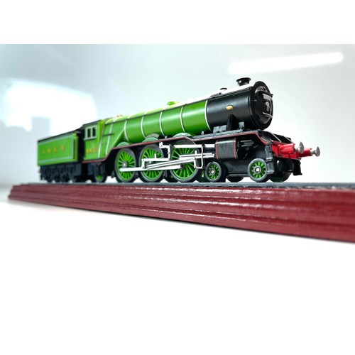 170 - LNER FLYING SCOTSMAN MODEL ON STAND