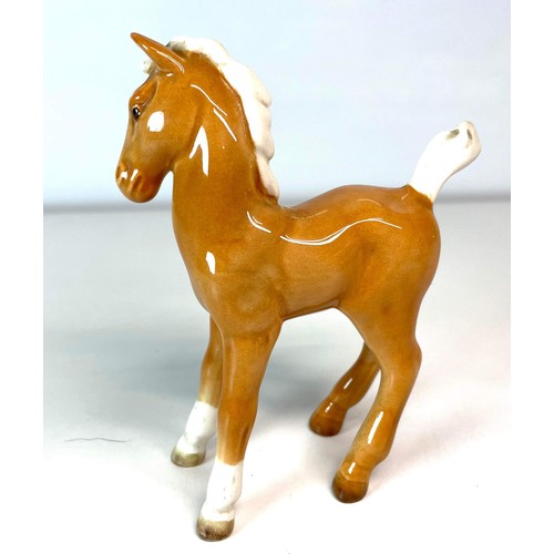 143 - BESWICK FOAL WITH WHITE SOCKS