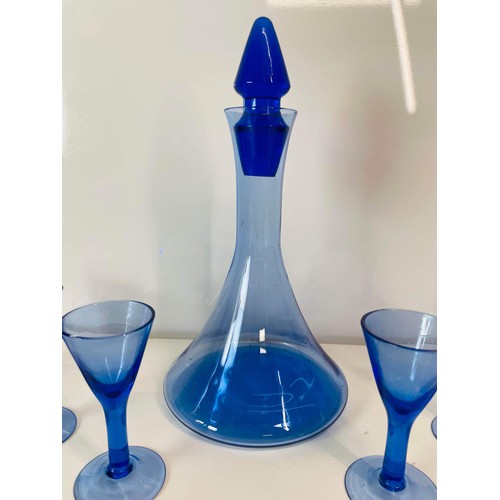 171 - BLUE GLASS DECANTER SET