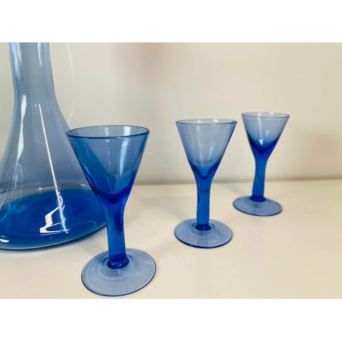 171 - BLUE GLASS DECANTER SET