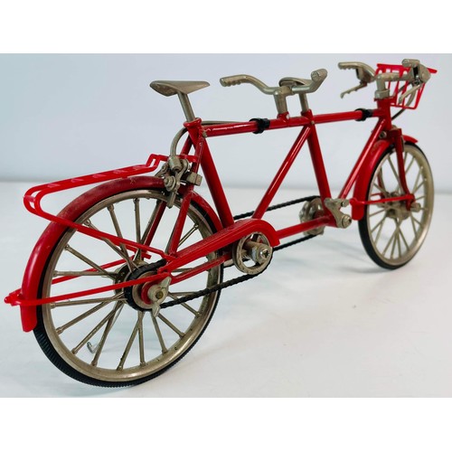 168 - WORKING SCALED MODEL OF A RED TANDEM BICYCLE / ONE PEDAL IS OFF SEE PICTURES