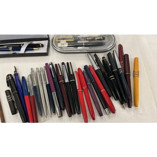 226 - QTY OF FOUNTAIN AND PARKER PENS