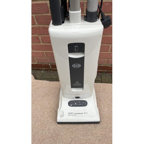 768 - SEBO UPRIGHT VACUUME