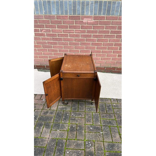 758 - OAK DOUBLE SIDED TEA TROLLY