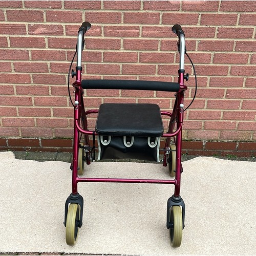 753 - MOBILITY ROLLATOR WITH SEAT