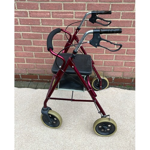 753 - MOBILITY ROLLATOR WITH SEAT