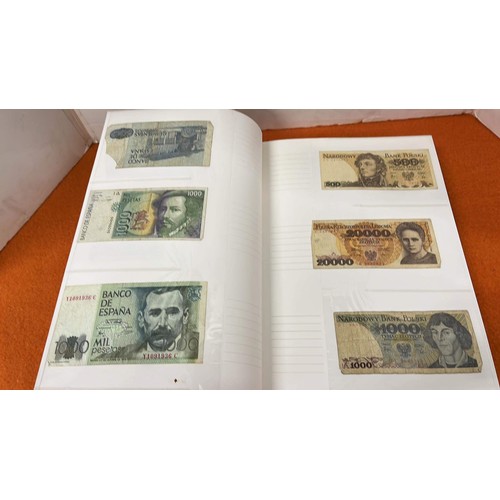 1025 - ALBUM CONTAINING 76 WORLD WIDE BANK NOTES SEE ALL PICTURES