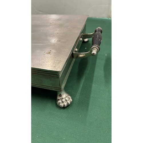 152 - TABLE TOP HEAT PLATE WITH FEET