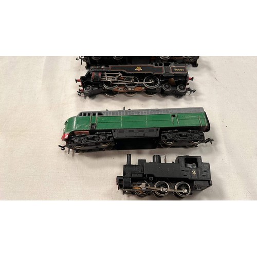 462 - 5 X PLAY WORN 00 GAUGE TRAIN MODELS