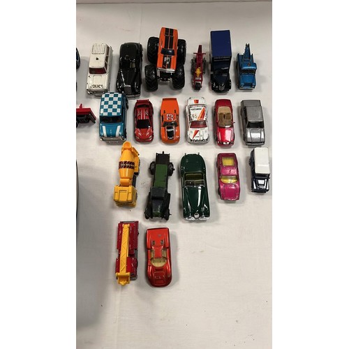 461 - PLAY WORN MODEL CARS AND RETRO GAME