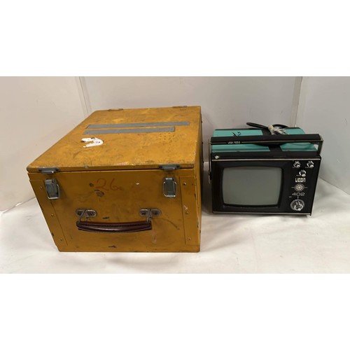 460 - RETRO PORTABLE VEGA 402 TELEVISION