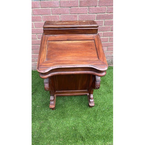 453 - LADIES DAVENPORT DESK