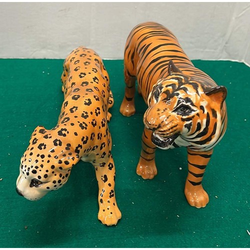 686 - TWO LARGE BESWICK TIGER & CHEETAH