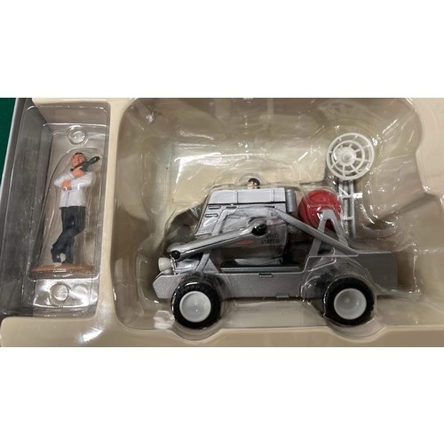 32 - CORGI CLASSICS / JAMES BOND OO7 MOON BUGGY AND JAMES FIGURE SET