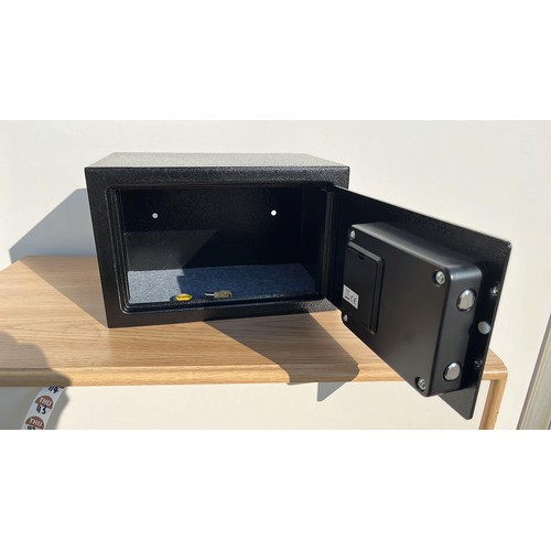 109 - BLACK SAFE WITH KEYS