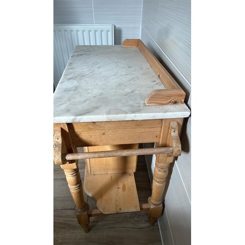 337 - PINE WASH STAND WITH MARBLE TOP - 97cm overall width, 76cm Height, 43cm Depth