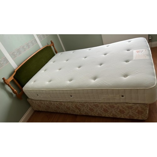 353 - DOUBLE DIVAN SET WITH HEAD BOARD