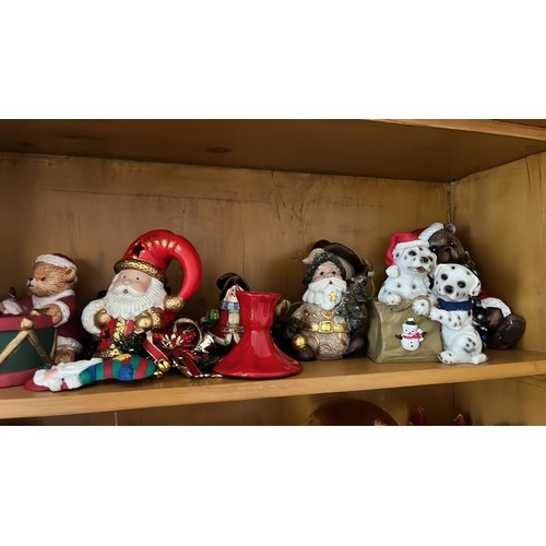 355 - COLLECTION OF CHRISTMAS ITEMS