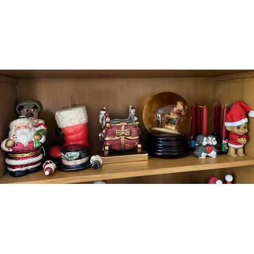 355 - COLLECTION OF CHRISTMAS ITEMS