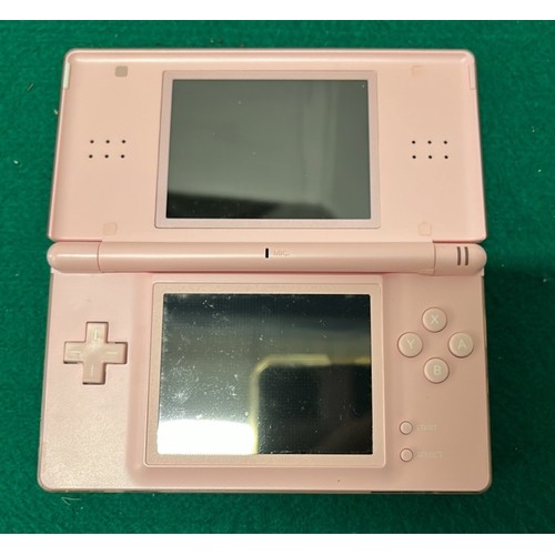 445 - NINTENDO GAME BOY AND TRAVEL DVD PLAYER