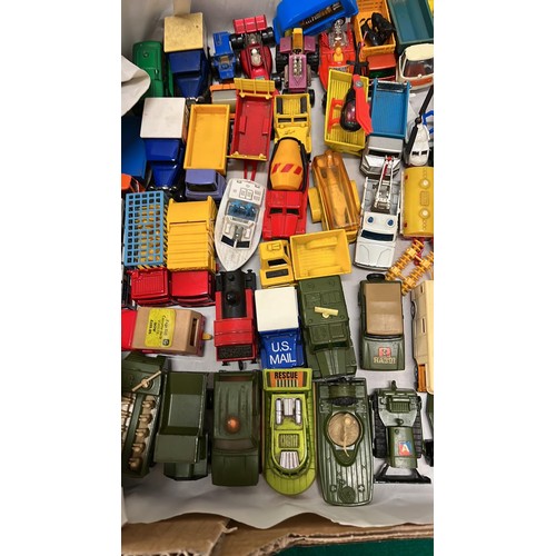 435 - LARGE QTY OF DIE CAST MODELS CARS / CLEAN