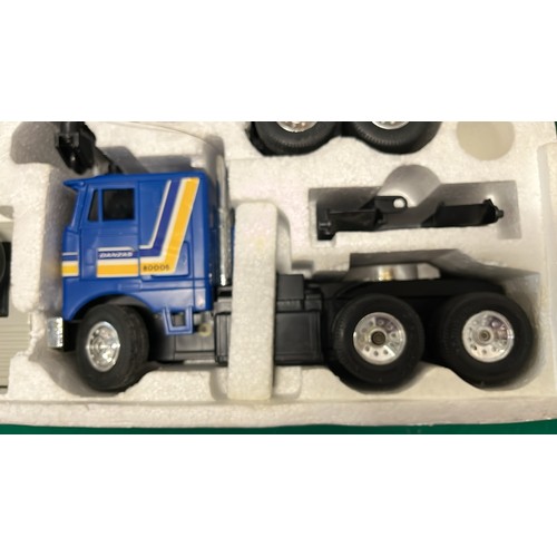 415 - 18 WHEELER KING OF THE ROAD SET REMOTE CONTROL