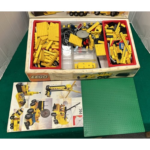 402 - LEGO 744 BOX SET