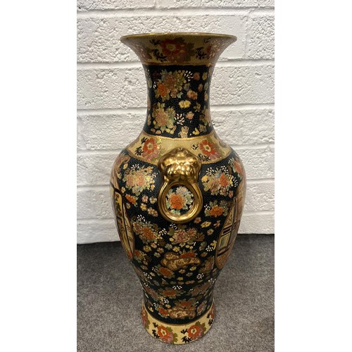 131 - LARGE TALL ORIENTAL VASE