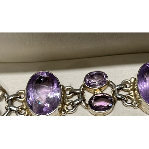 139 - LARGE AMETHYST BRACELET