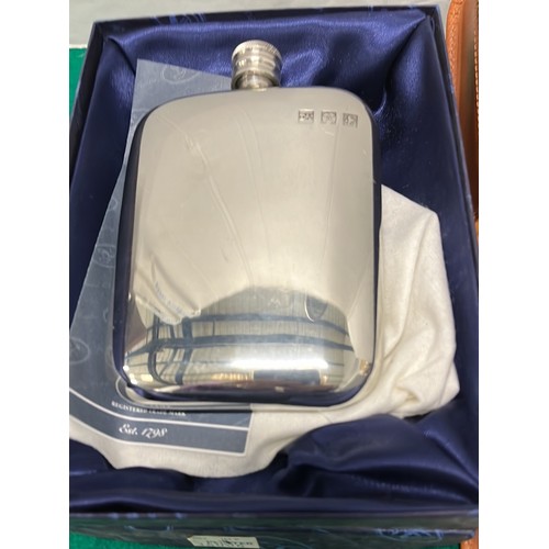 4 - GENTS TRAVEL VANITY SET AND HIP FLASK