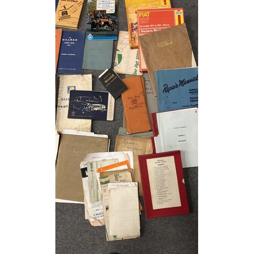 484 - QTY OF MIXED VINTAGE CAR MANUALS AND CLOCK