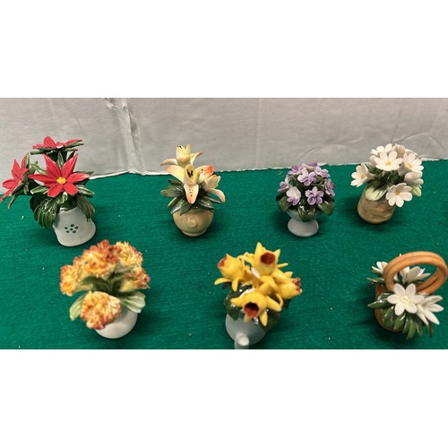 478 - MINIATURE FLOWER DISPLAYS