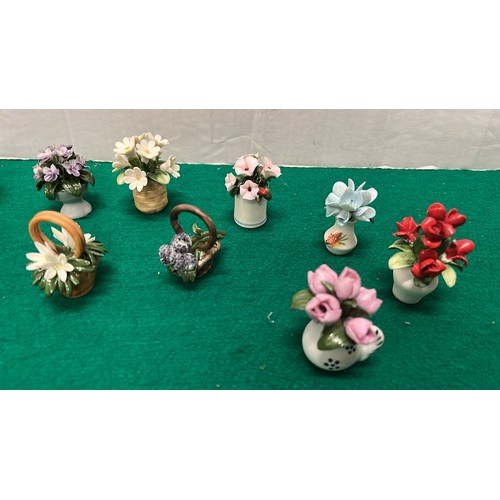 478 - MINIATURE FLOWER DISPLAYS