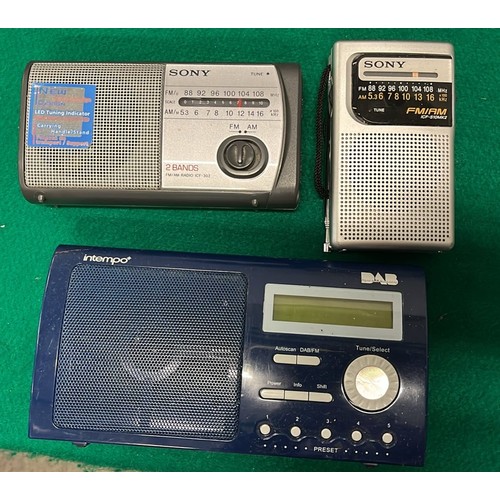 474 - SELECTION OF RADIOS