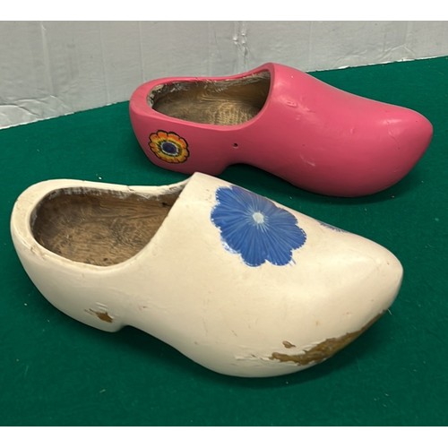 232 - DUTCH PAINTED CLOGS