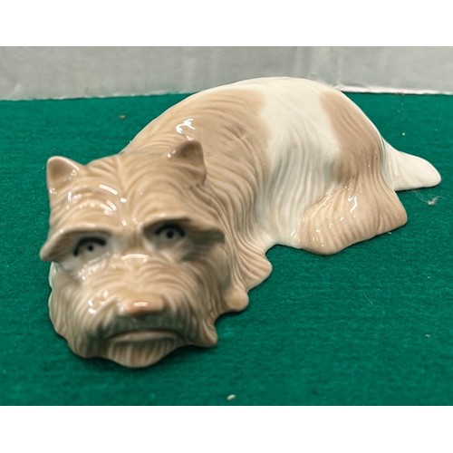 231 - BESWICK AND OTHER DOGS