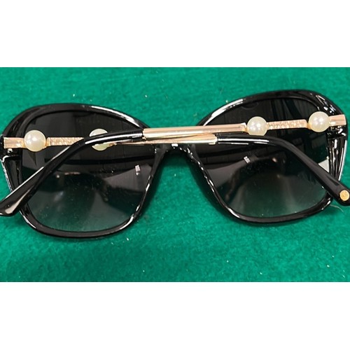 20 - LIPSY LONDON SUN GLASSES