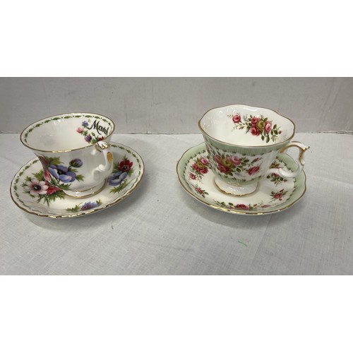 635 - ROYAL ALBERT TEA CUPS