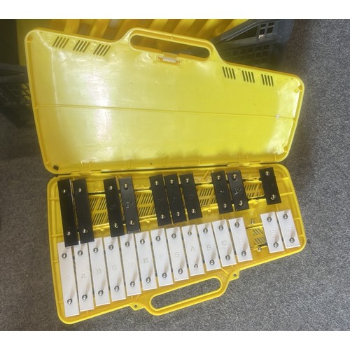 747 - 8 X PORTABLE XYLOPHONES