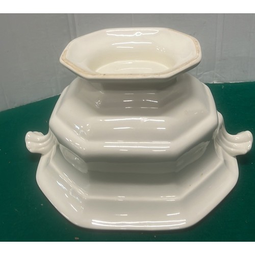 721 - LARGE WHITE TABLE TUREEN