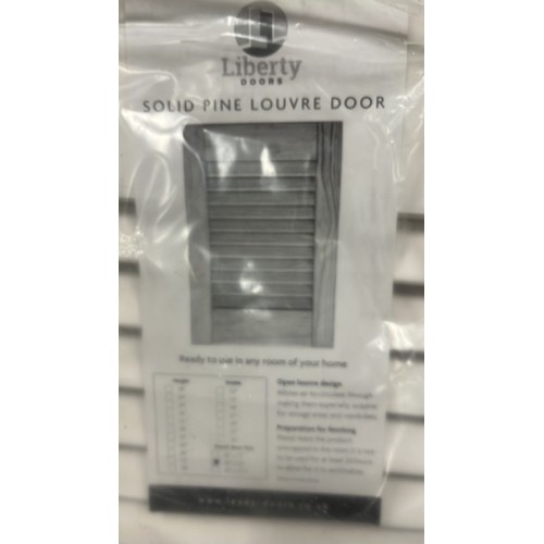 674 - PACKAGED WHITE LIBERTY LOUVRE DOORS