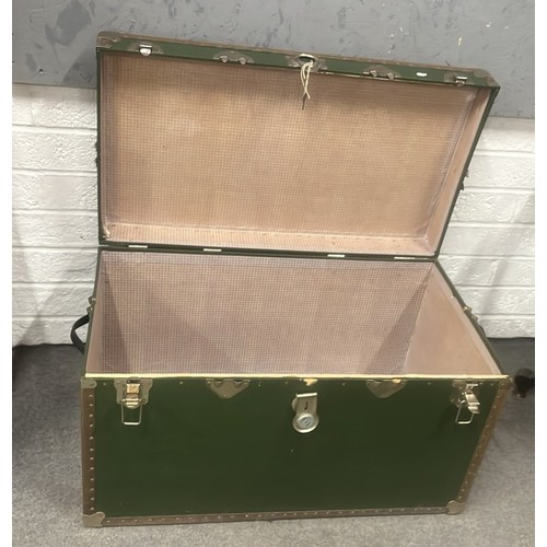 667 - LARGE GREEN TRAVEL TRUNK WITH KEY